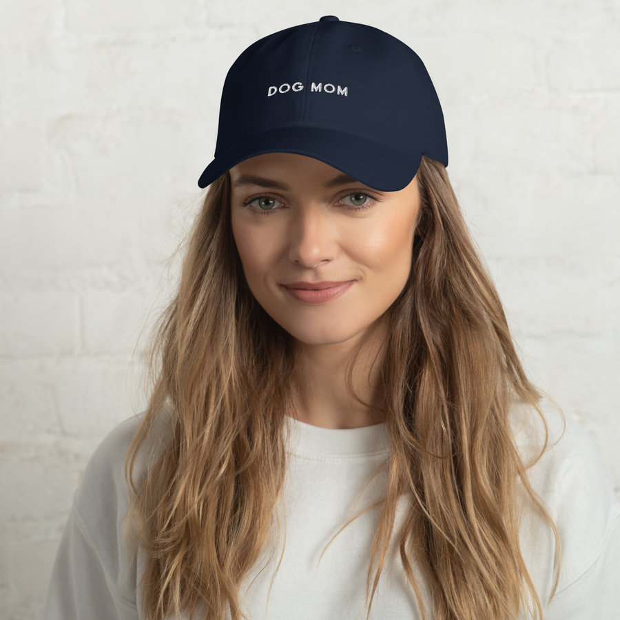 Gorro bordado con diseño de Dog Mom